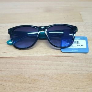 #122-13 Sunglasses Trend Wayfarer Unisex - Studio35,plastic,black and green